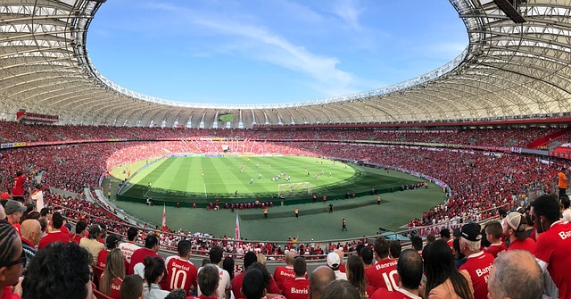最初他也面
